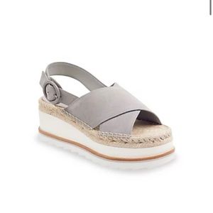 Marc Fisher Glenna Platform Sandals Size 7 Light Grey Suede